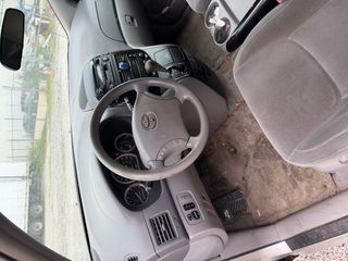 2004 Toyota Sienna LE - Interior Full Dashboard Image